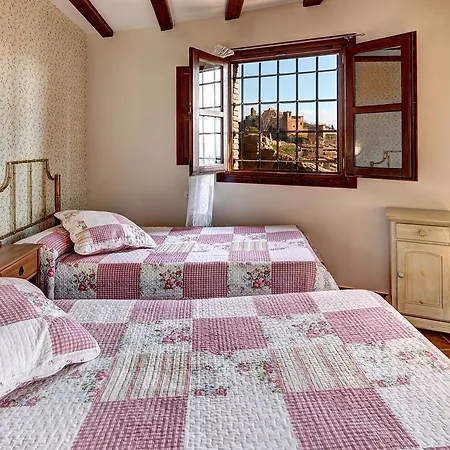 Bellavista Apartment *